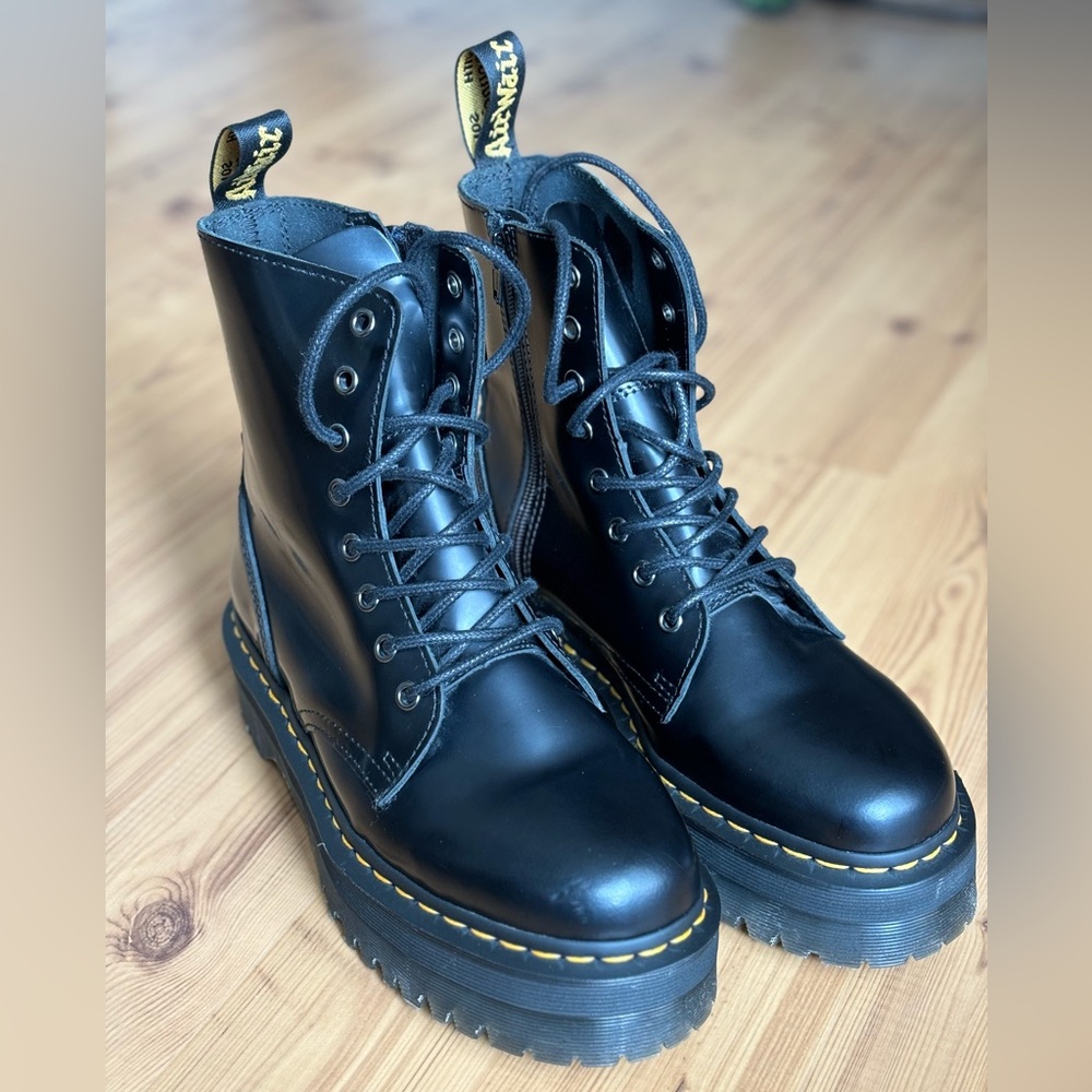 Dr. Marten Jadon Smooth Leather Platforms
